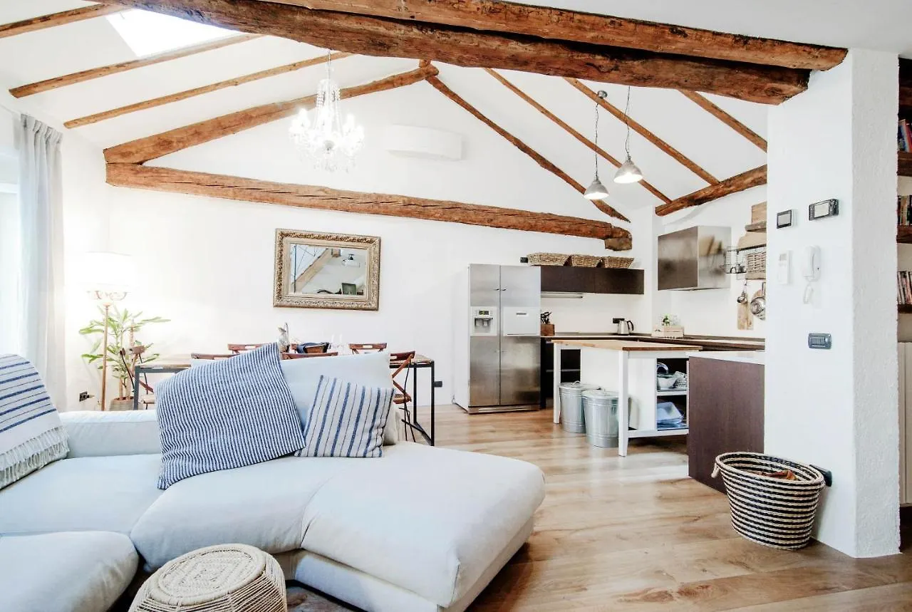 House Of Dreams Apartment Como