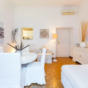 https://ripetta-luxury-white-flat.it-romehotels.com